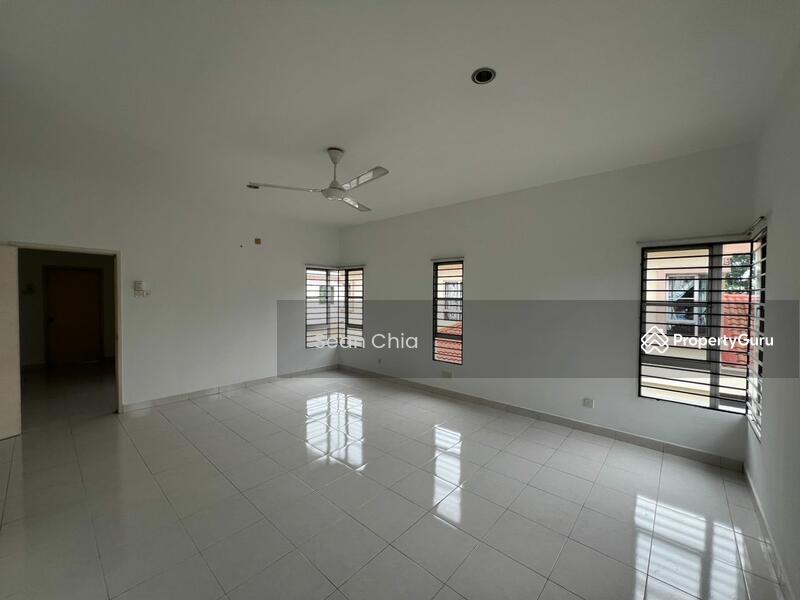 For Sale - Newly Refurbished 2sty Semi D 32x75 Freehold Aman Perdana Klang